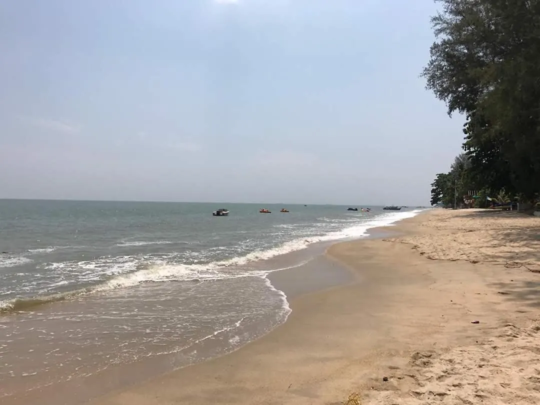 Appartement By The Sea With Side Seaview N Sunset View #3A2 à Batu Ferringhi