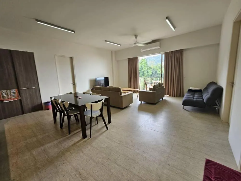 Appartement By The Sea With Side Seaview N Sunset View #3A2 à Batu Ferringhi