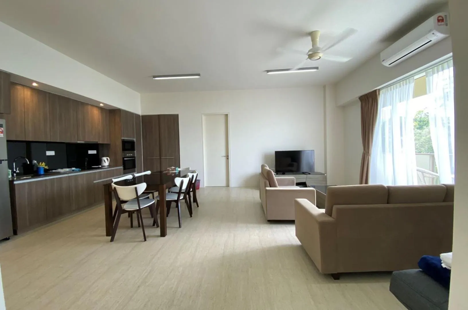 Appartement By The Sea With Side Seaview N Sunset View #3A2 à Batu Ferringhi